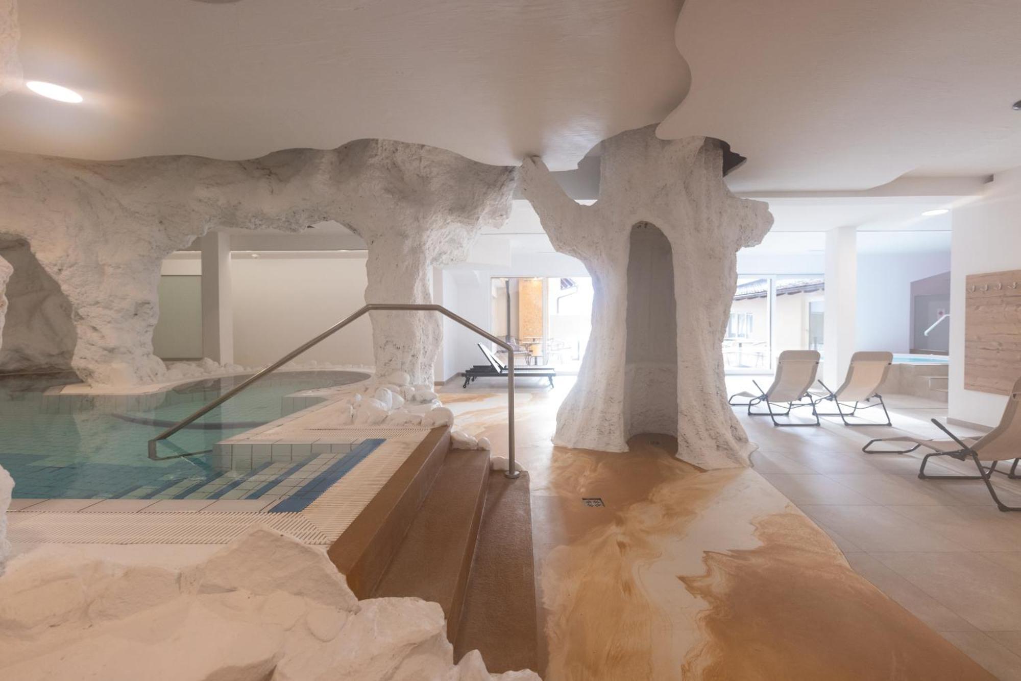 Genuss- Und Wellnesshotel Puchas クークミルン エクステリア 写真