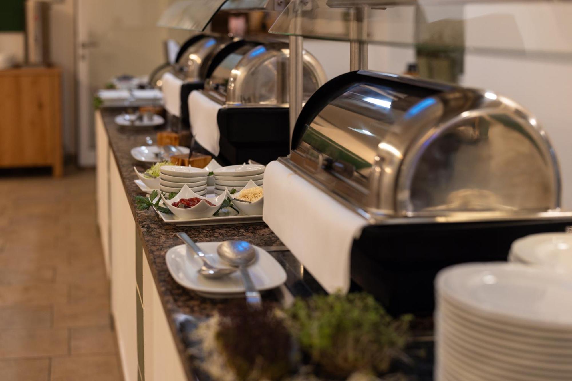 Genuss- Und Wellnesshotel Puchas クークミルン エクステリア 写真