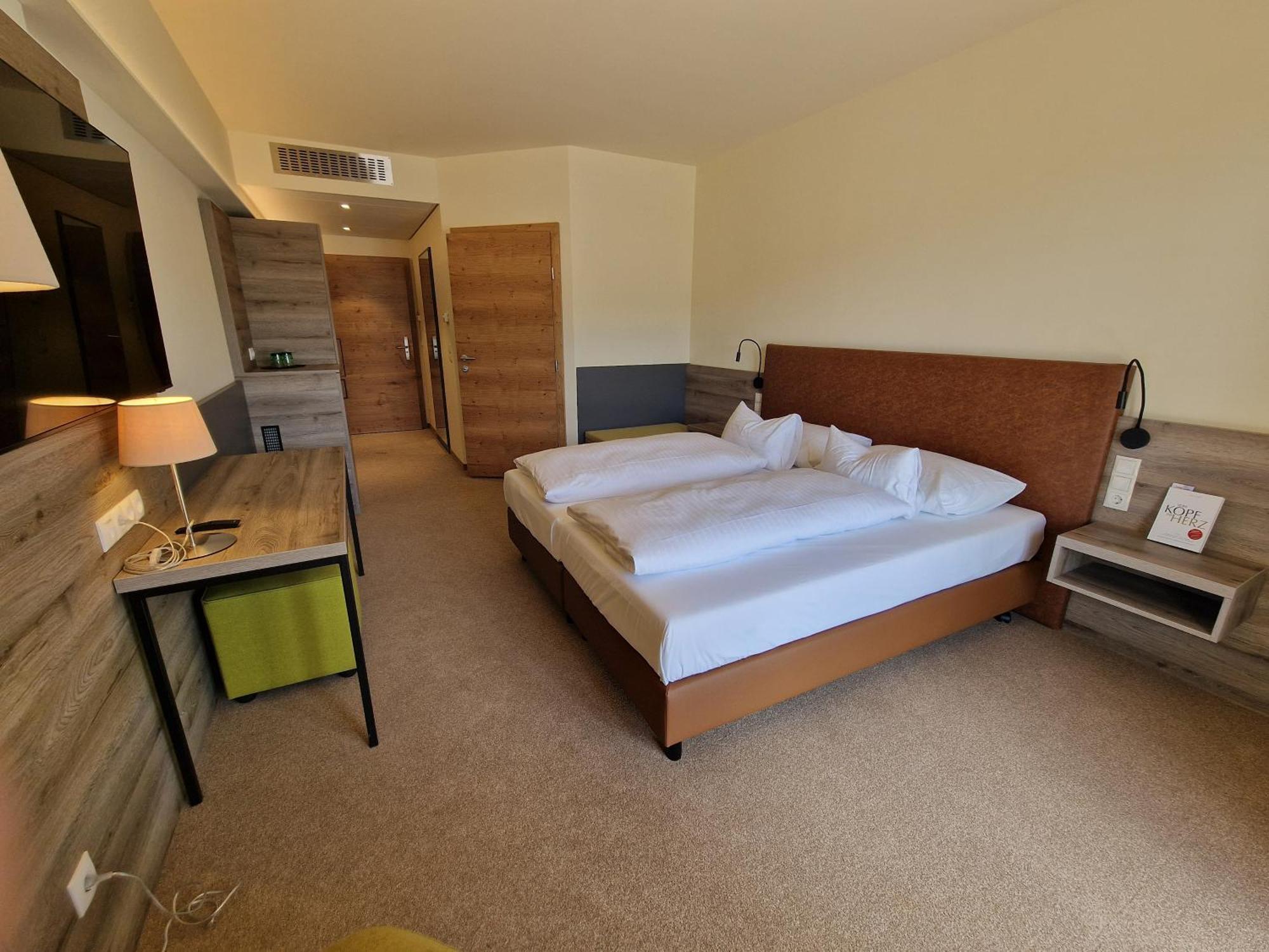 Genuss- Und Wellnesshotel Puchas クークミルン エクステリア 写真