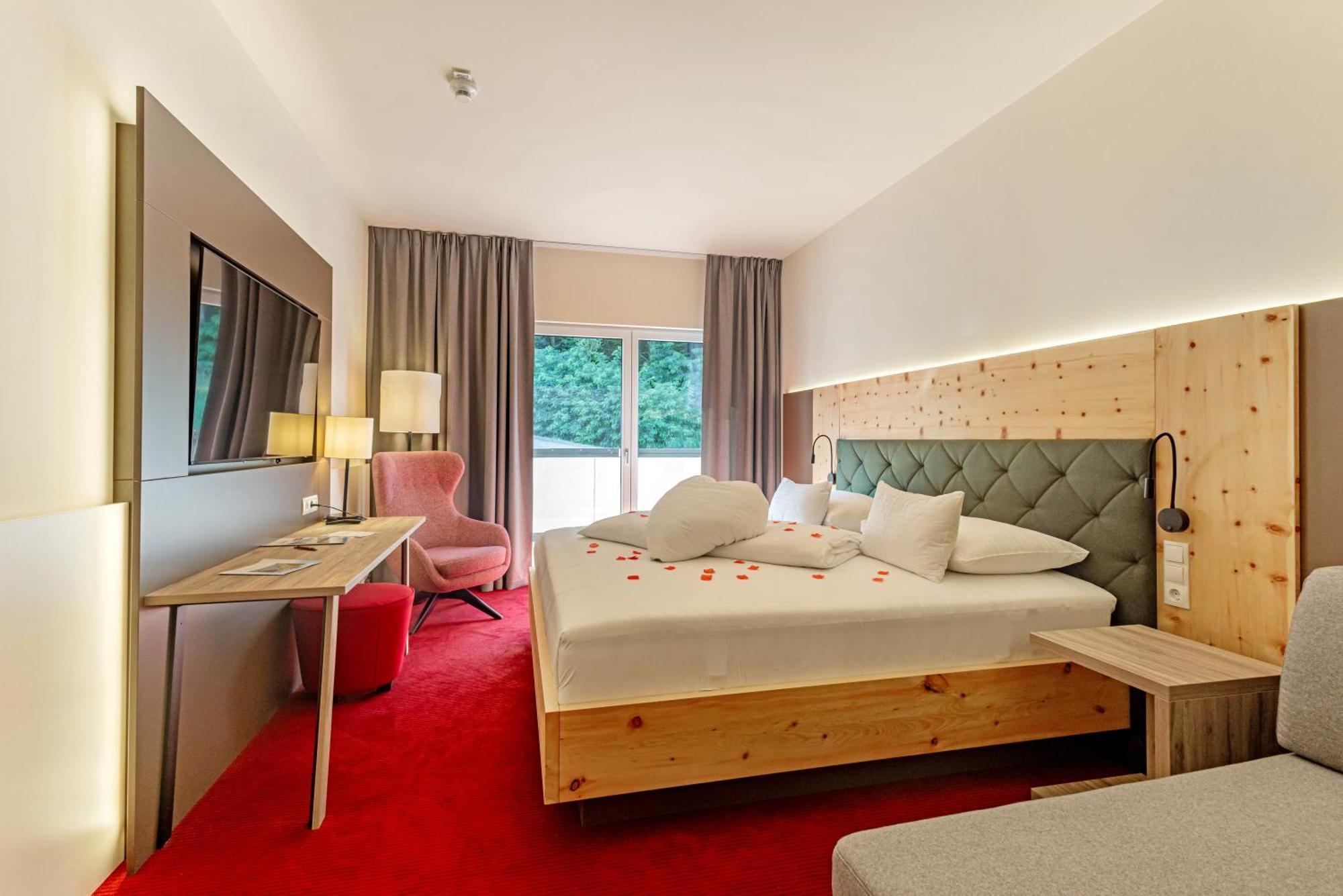 Genuss- Und Wellnesshotel Puchas クークミルン エクステリア 写真